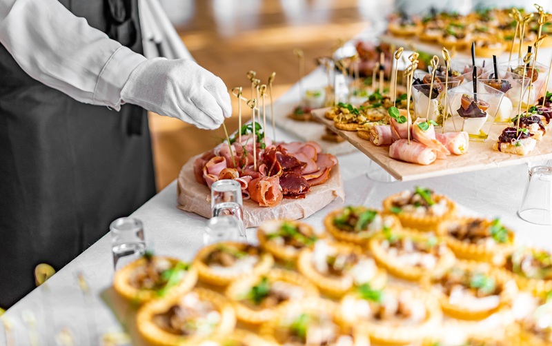 how to start your own catering business